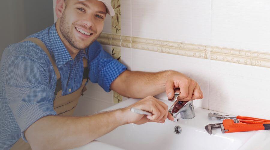 Professional clogged drains services in Kilbourne, IL